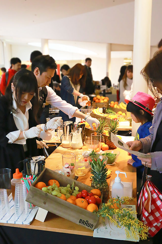 SMOOTHIE BARの様子