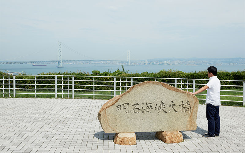 淡路サービスエリアから見た明石海峡大橋