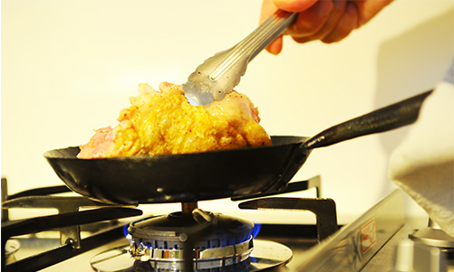 ごくごく弱火でじっくり焼きましょう