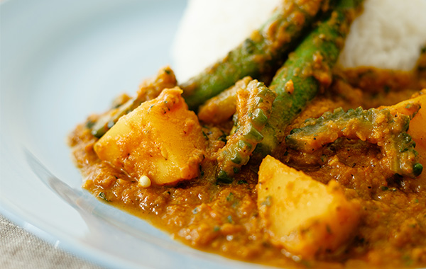 野菜たっぷり、アレンジしやすいカレーのアップ写真